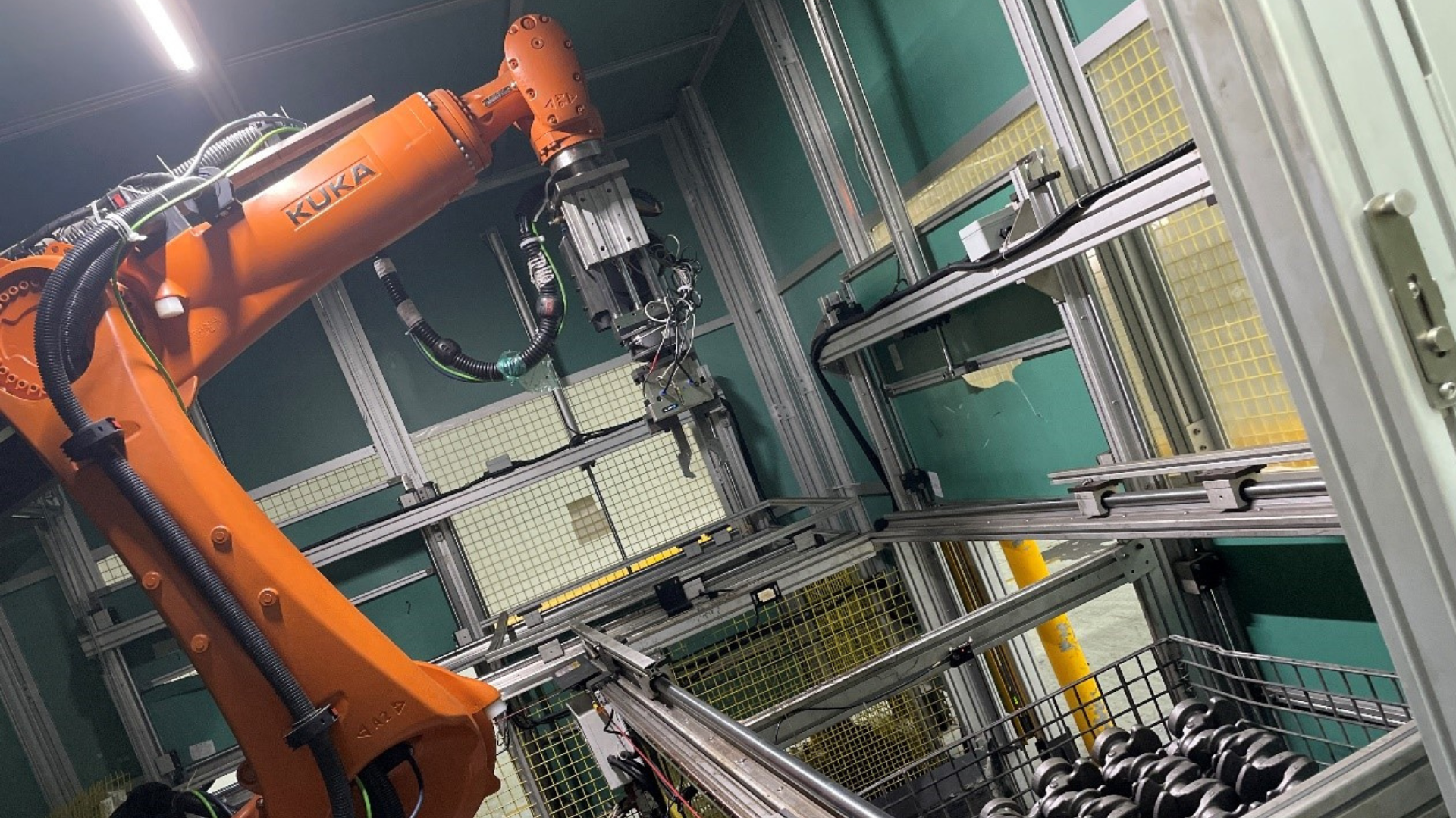 Scape Technologies, Bin-Picking, Bin-Picking, Bin-Picker, Automatisierung, Automobilbau, Automobilindustrie, Robotik, Roboter, Kurbelwellen, Automotive, Produktionslinien